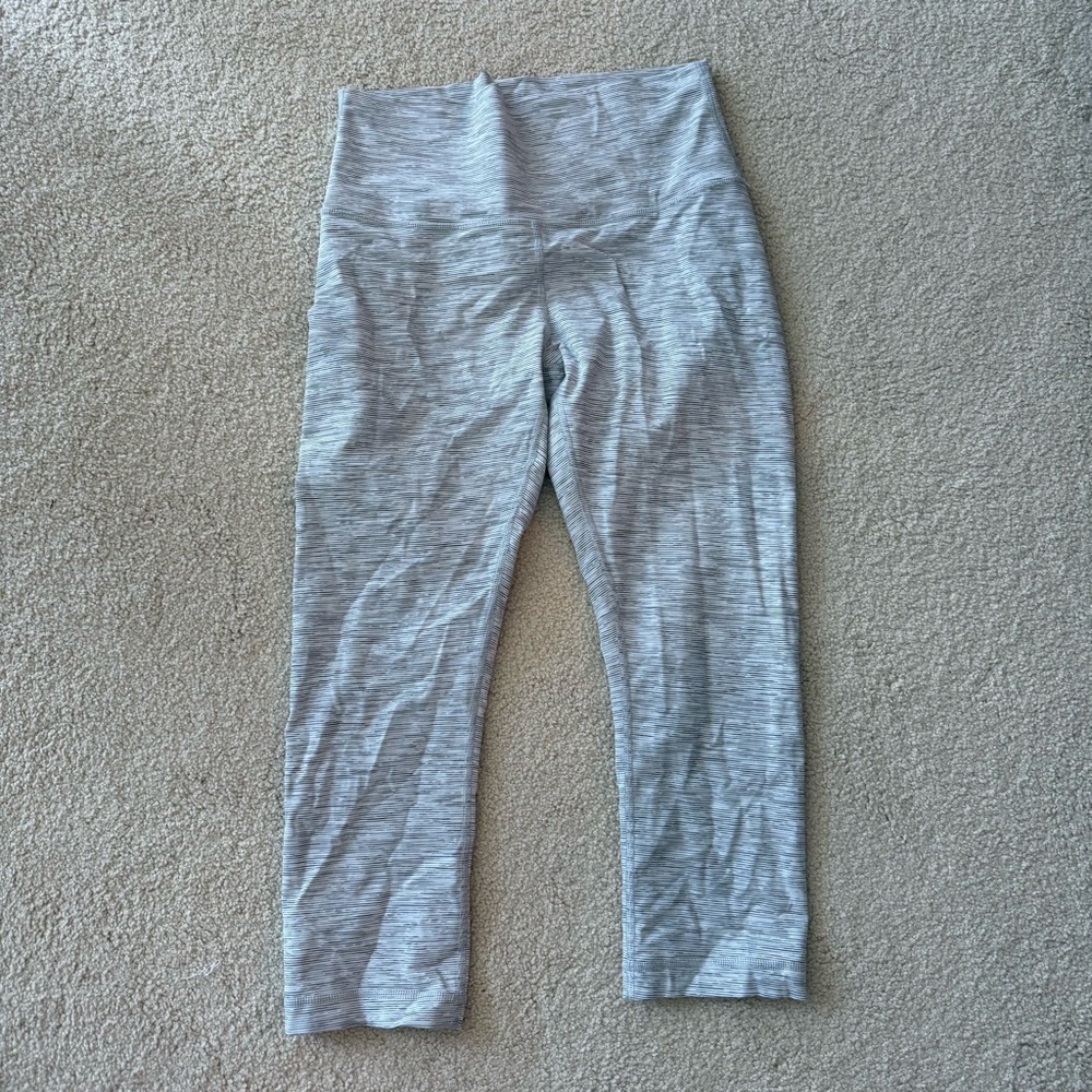 Lululemon Wunder Under Leggings Crop EUC